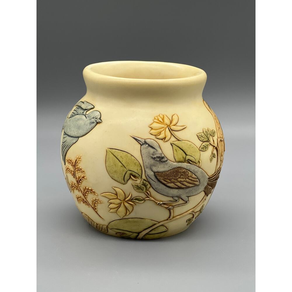 VTG Harmony Kingdom Retired Jardinia Birds & Flowers Vase raised pattern
